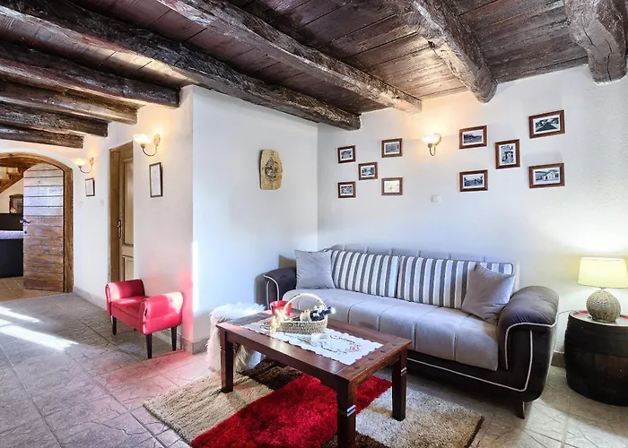 Dalmatia Stone House - Heated Pool