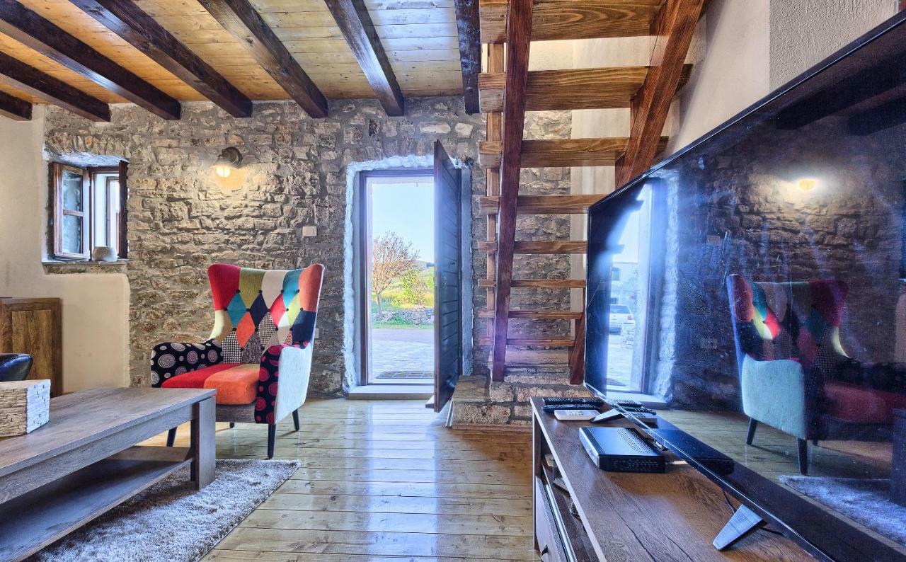 Dalmatia Stone House - Heated Pool *