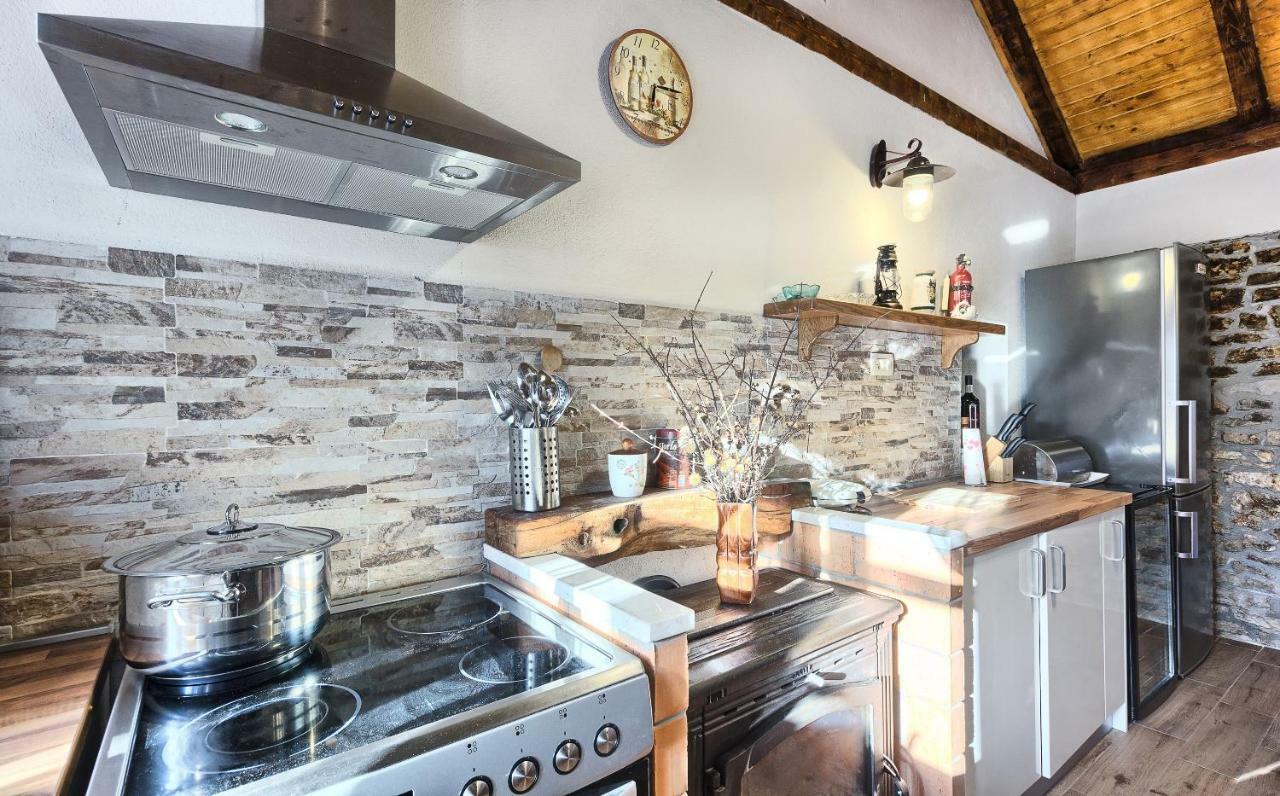 Country house Dalmatia Stone House - Heated Pool Biorine