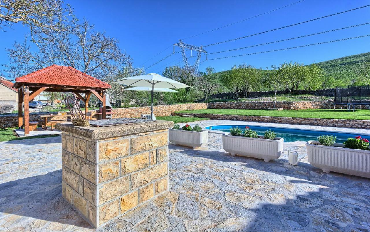 Country house Dalmatia Stone House - Heated Pool