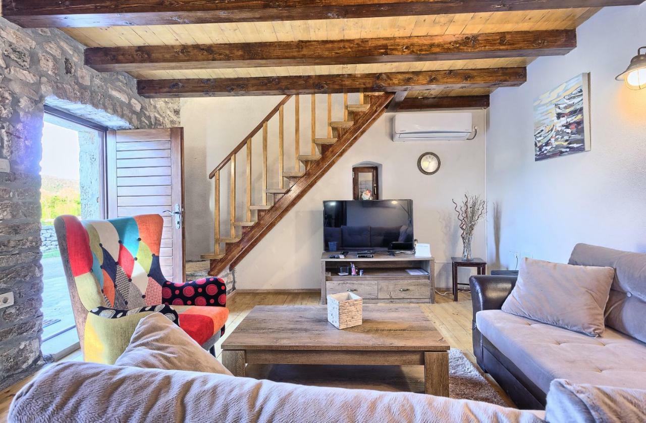 Dalmatia Stone House - Heated Pool Country house *