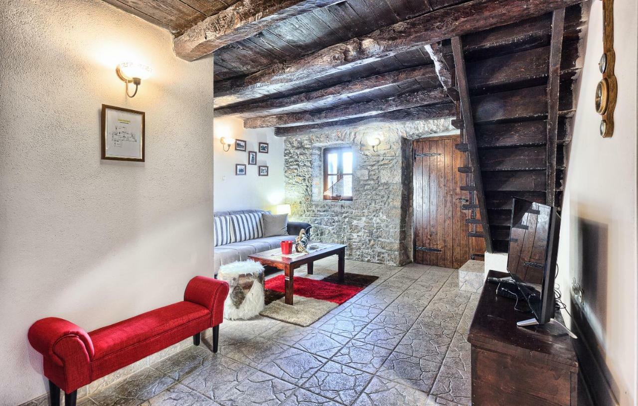 Dalmatia Stone House - Heated Pool