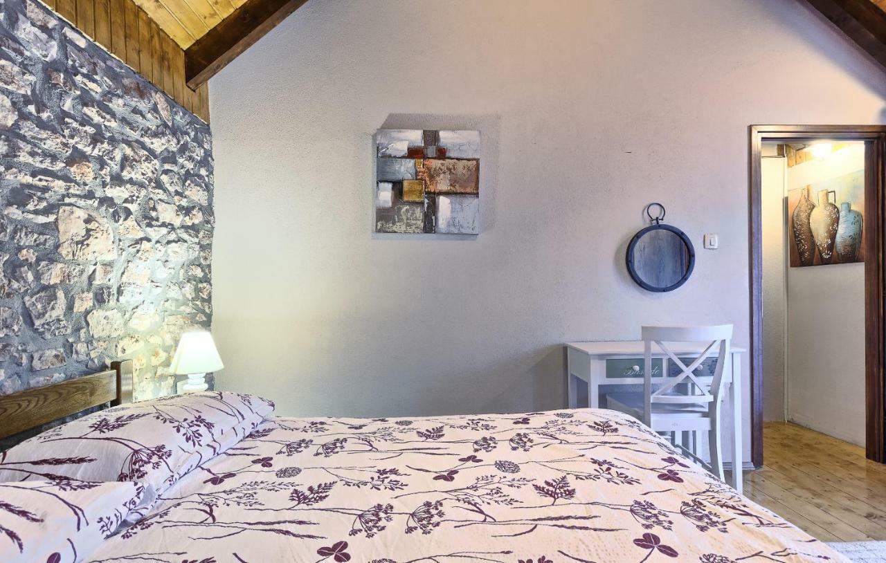 Country house Dalmatia Stone House - Heated Pool Biorine