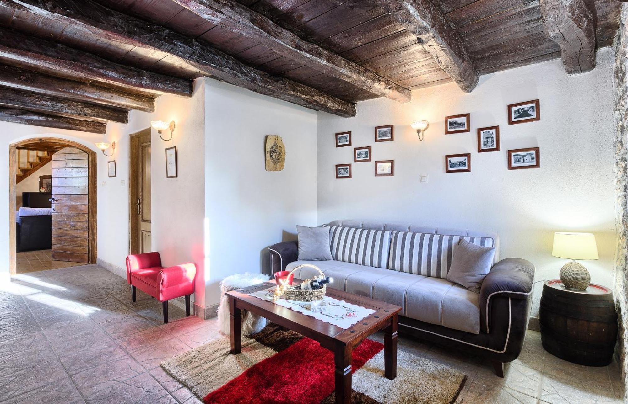 Dalmatia Stone House - Heated Pool