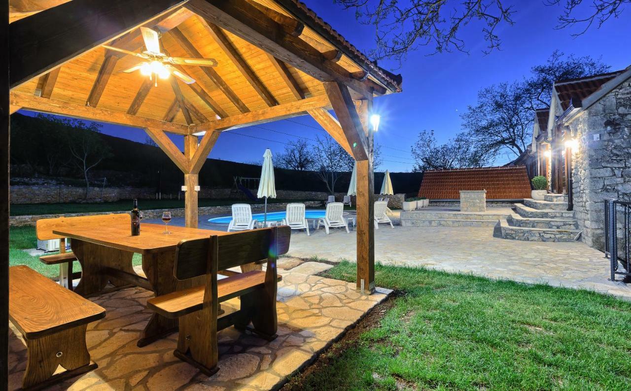 Dalmatia Stone House - Heated Pool