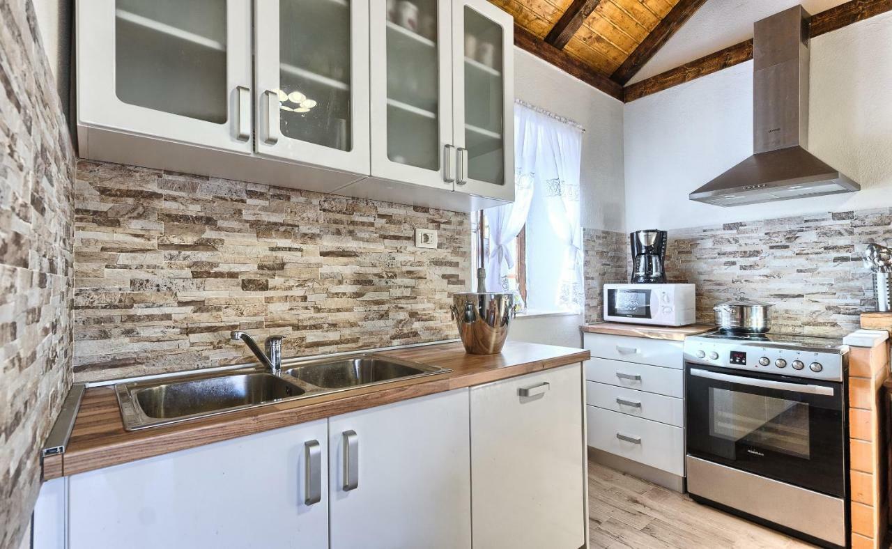 Dalmatia Stone House - Heated Pool * Biorine