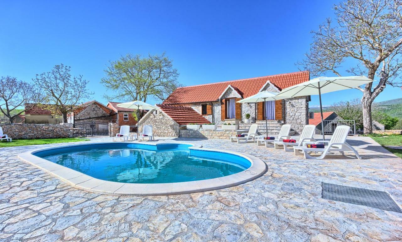 Country house Dalmatia Stone House - Heated Pool